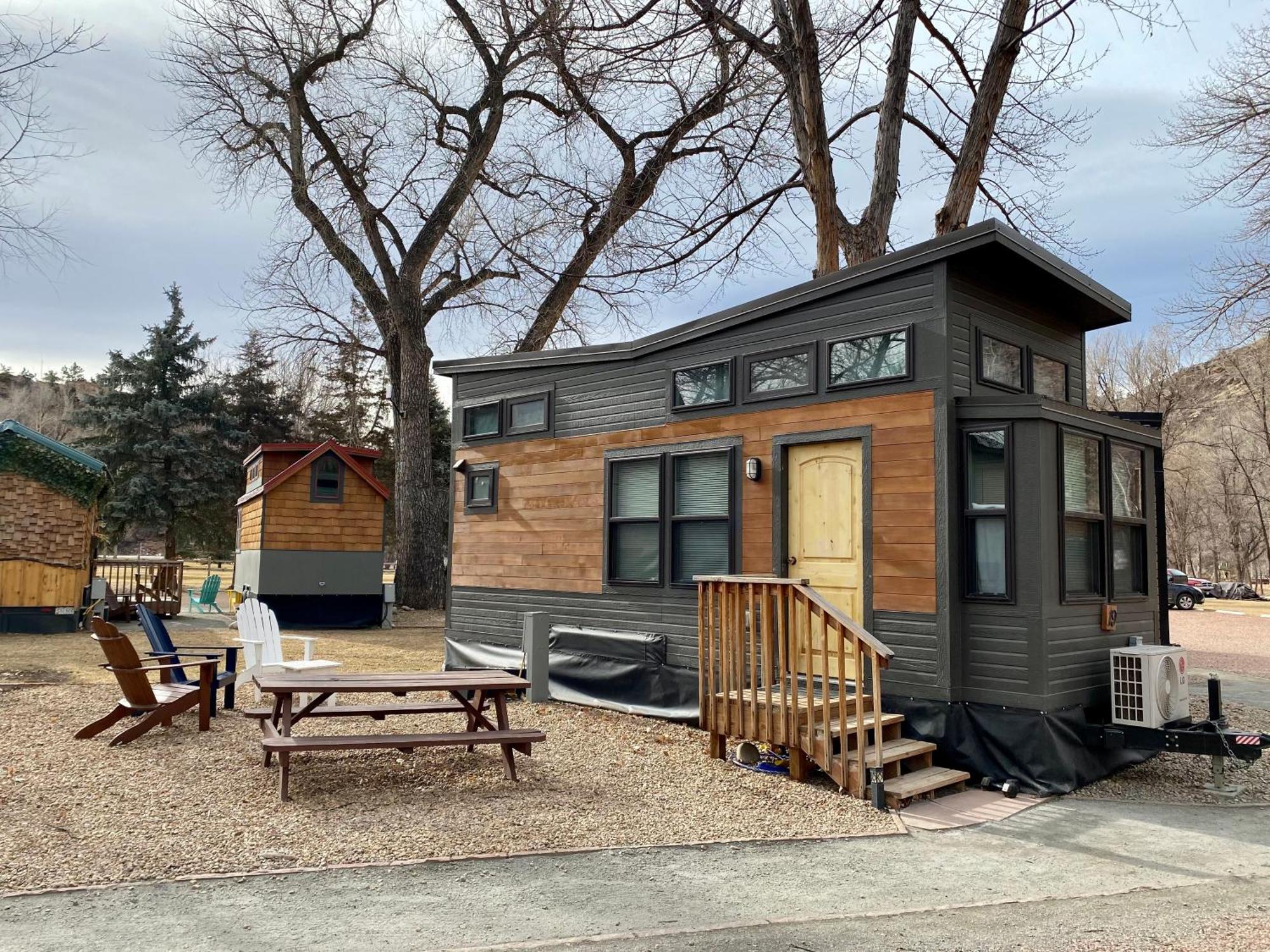 Weecasa Tiny Home Resort Лайонс Экстерьер фото