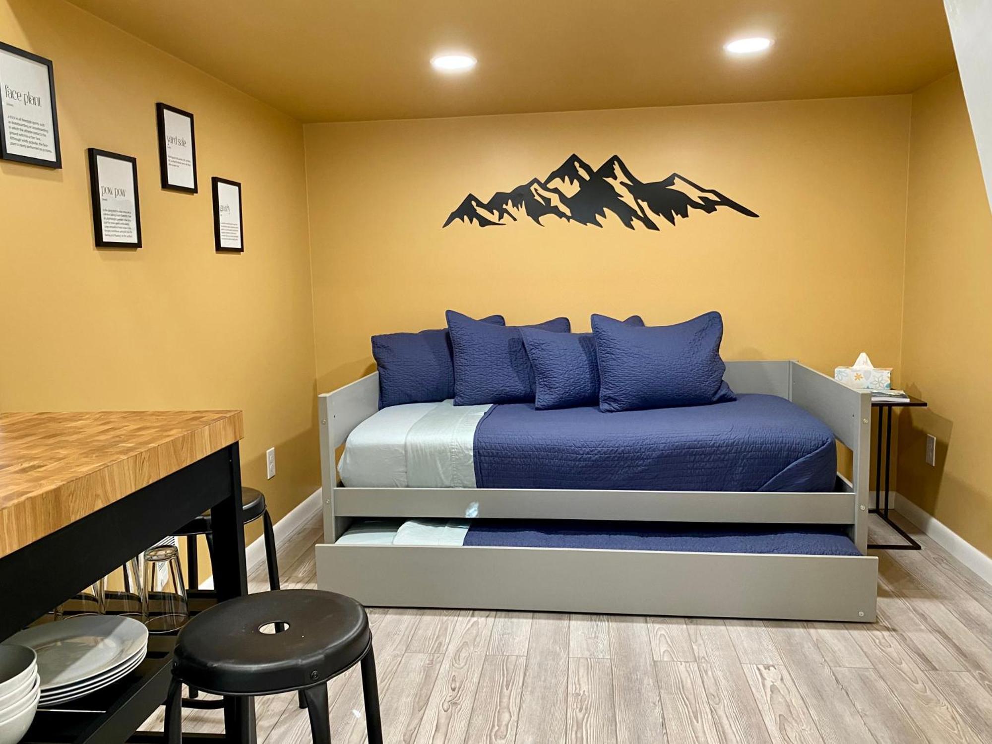 Weecasa Tiny Home Resort Лайонс Номер фото