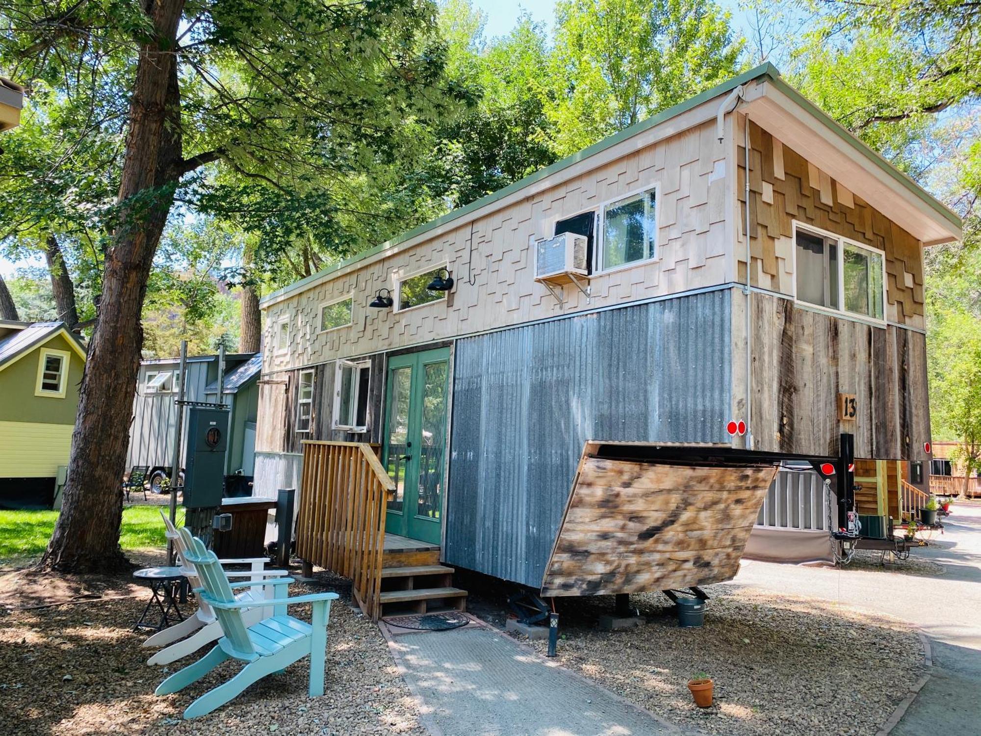 Weecasa Tiny Home Resort Лайонс Экстерьер фото